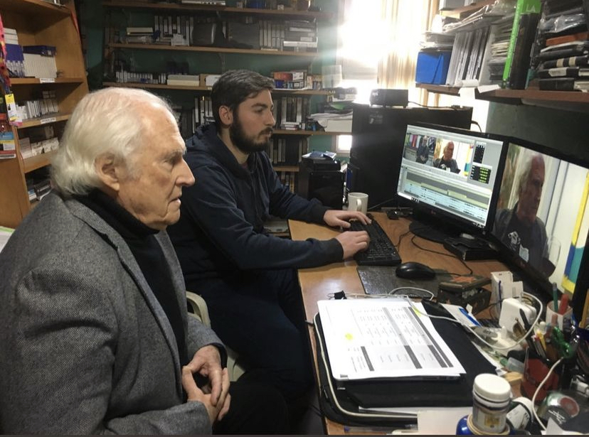 Luca editando con Pino
